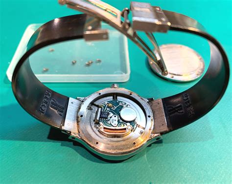 hublot 電池交換 やり方|ウブロの電池交換や修理ならドクターウォッチ.